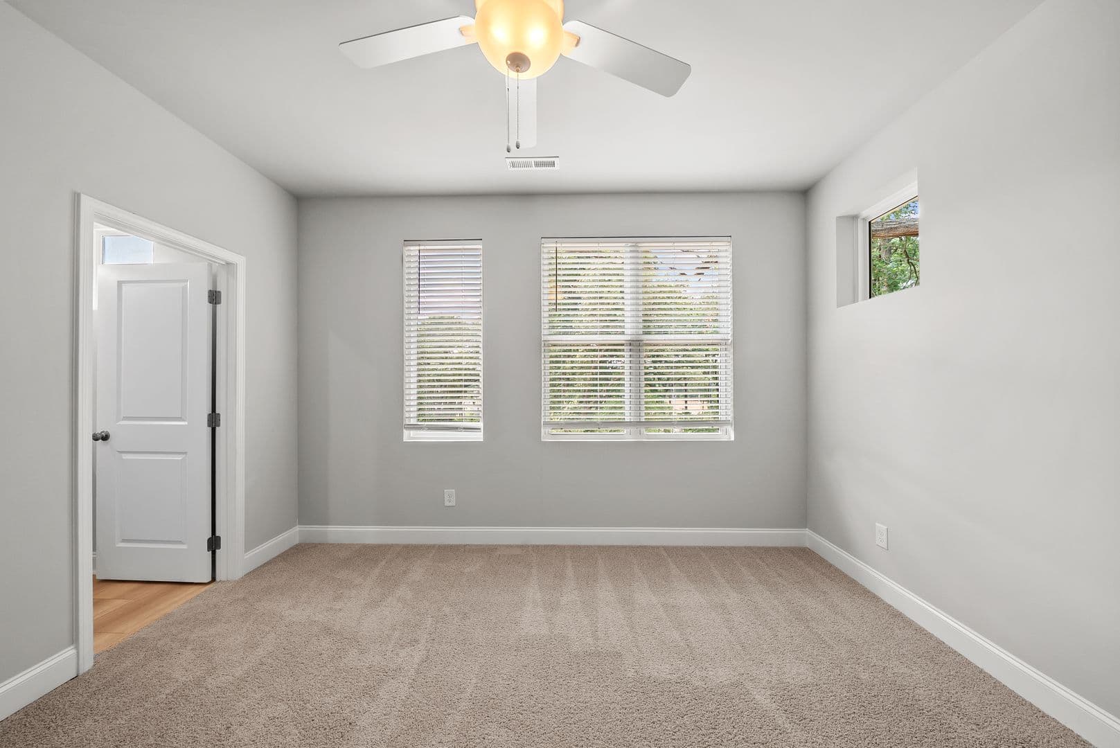 Raleigh Townhome: 4204 Reavis Rd.