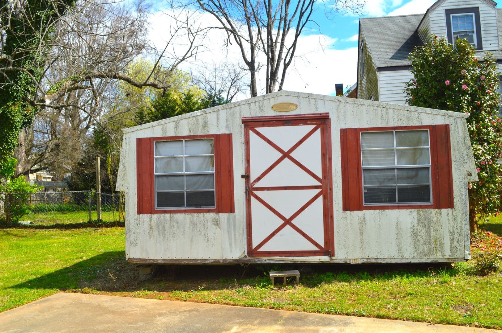 Salisbury House: 724 Maupin Ave.
