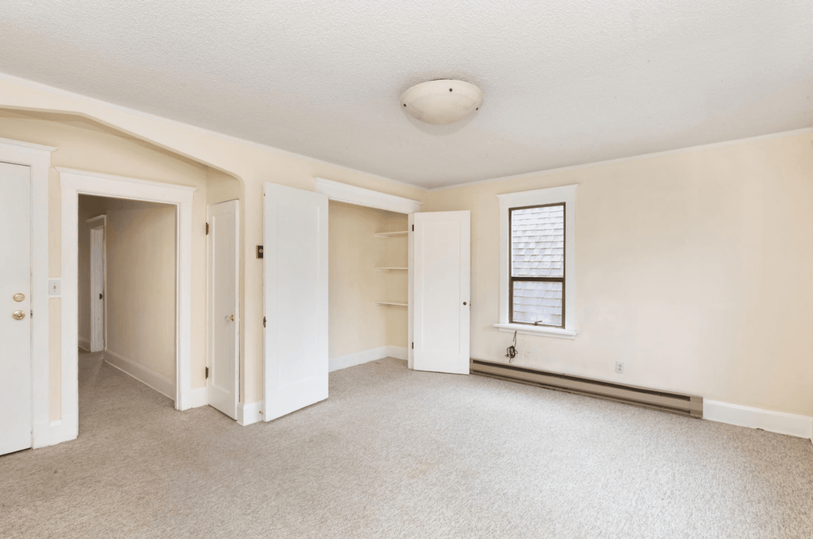 Seattle Apartment: 1132 19th Ave
