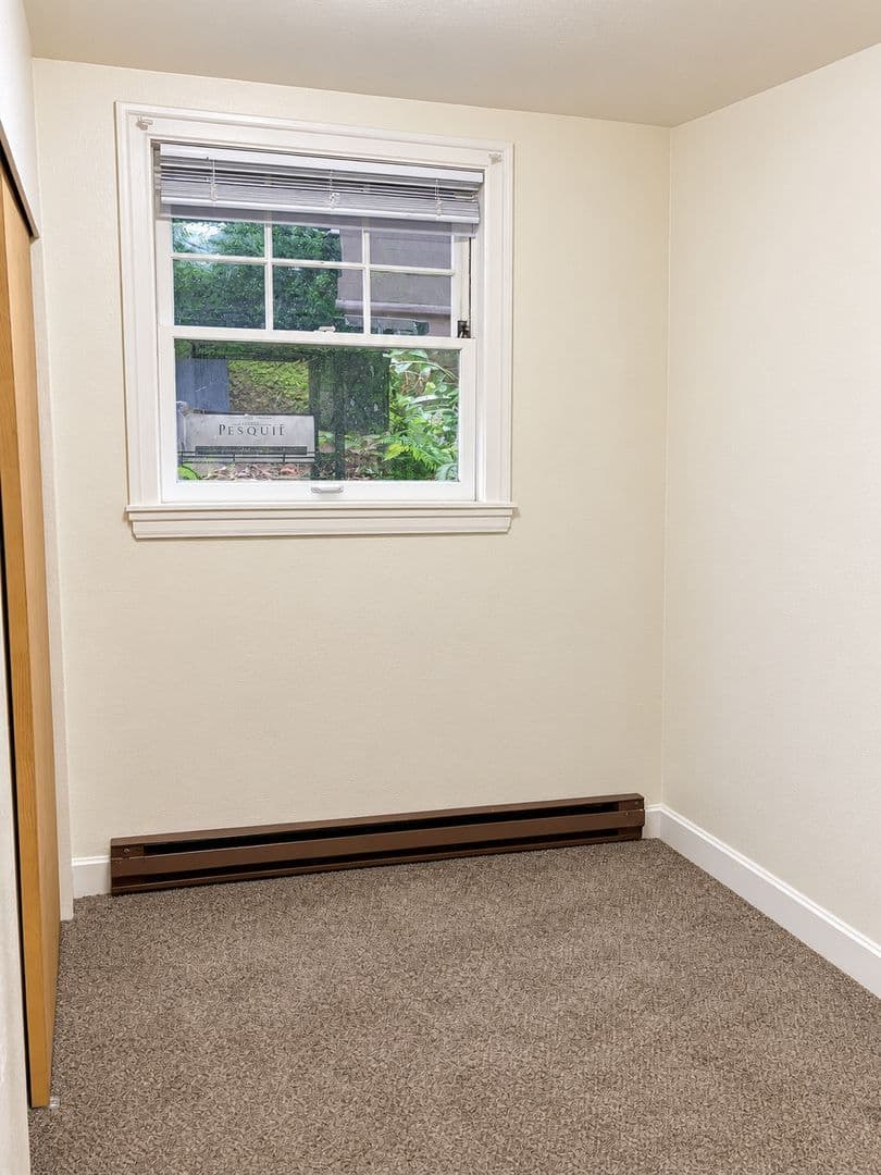 Seattle Apartment: 616 E Thomas St