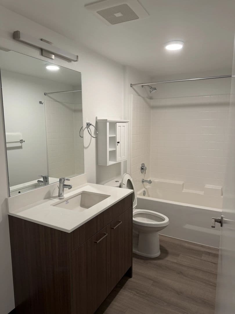 Seattle Apartment: 514 Federal Ave E