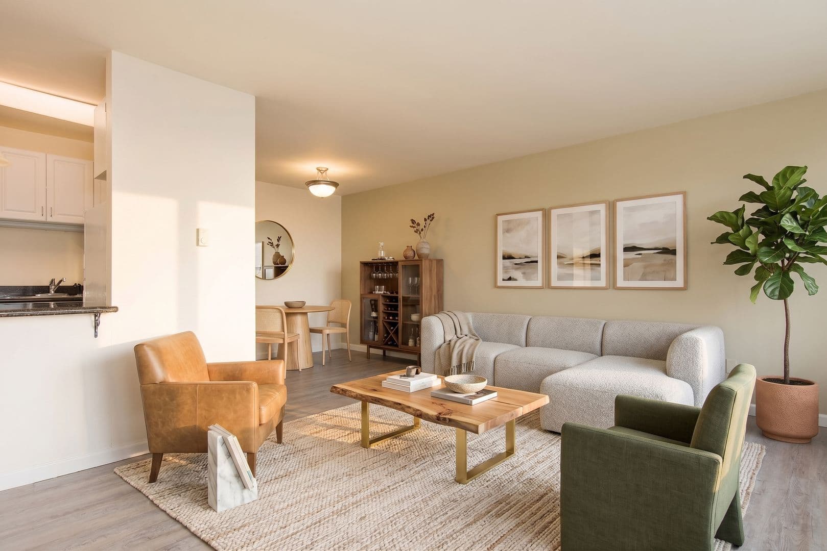 Seattle Apartment: 5210 Russell Avenue NW