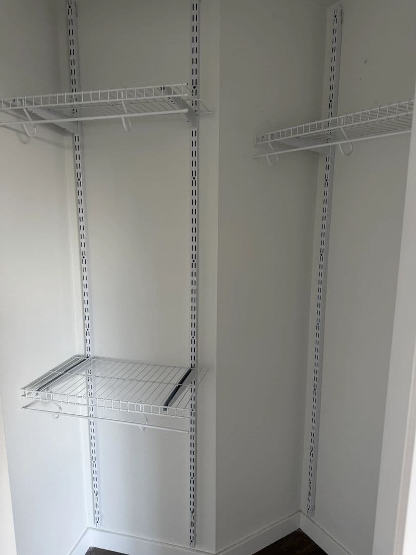 Seattle Apartment: 514 Federal Ave E
