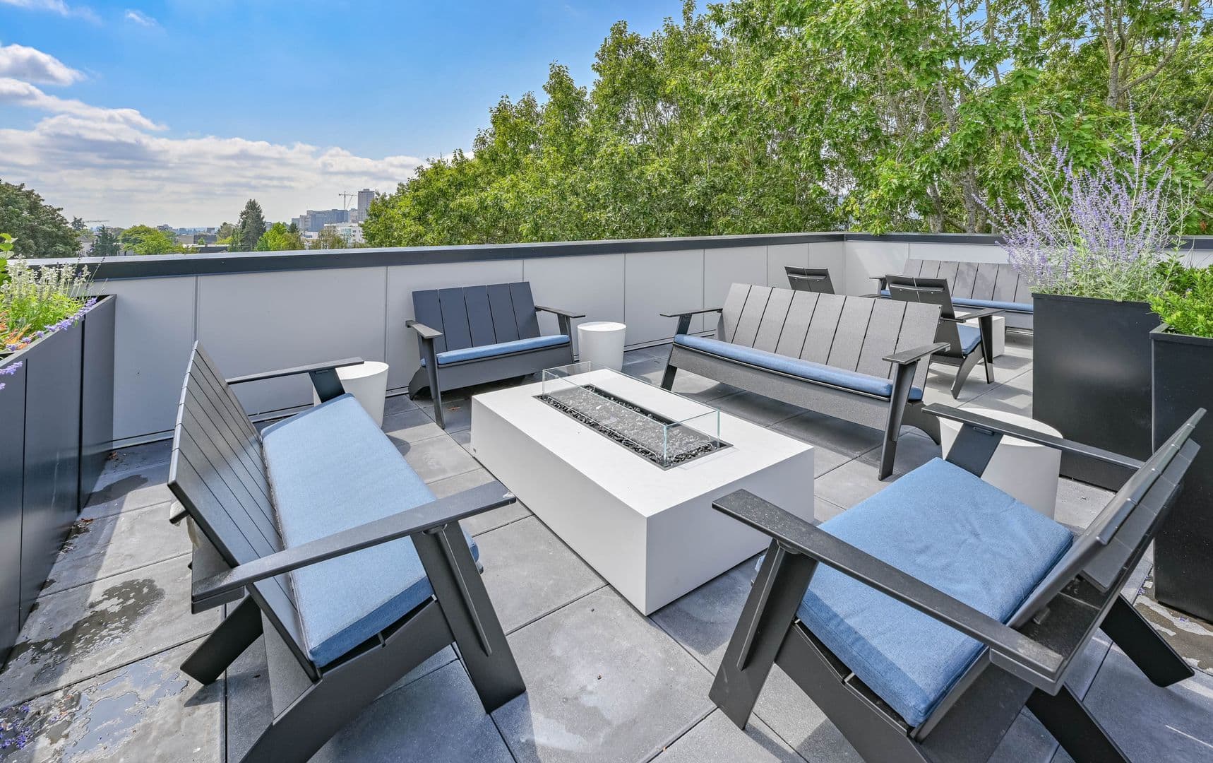 Seattle Apartment: 514 Federal Ave E
