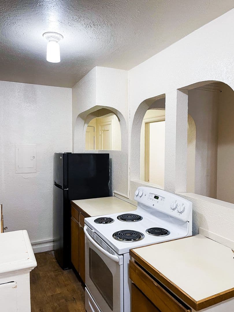 Seattle Apartment: 616 E Thomas St