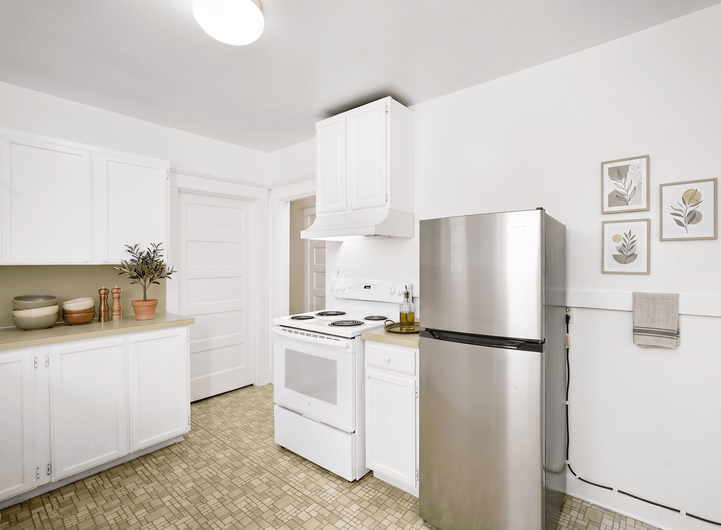 Seattle Apartment: 1132 19th Ave