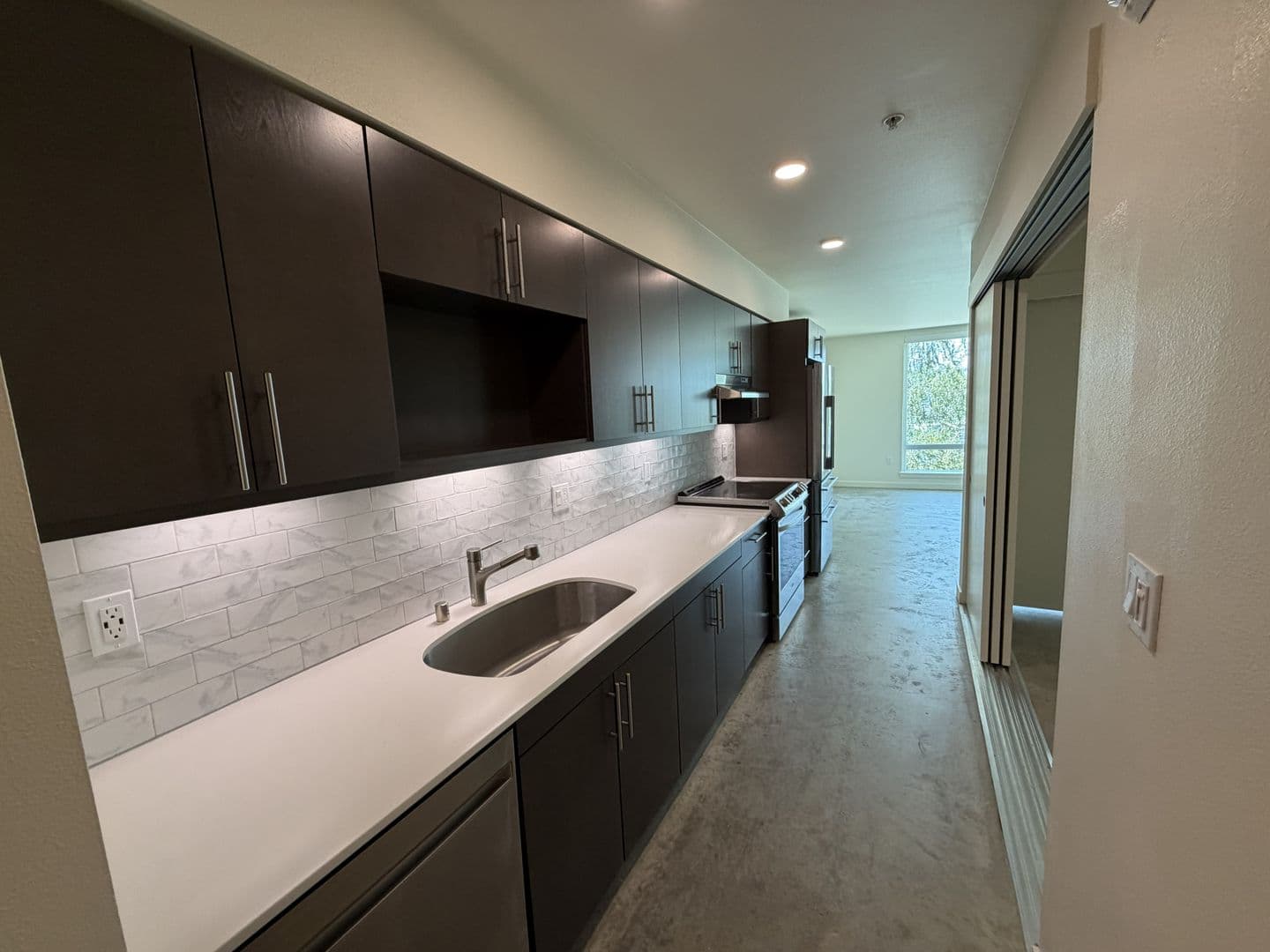 Seattle Apartment: 736 Bellevue Pl E