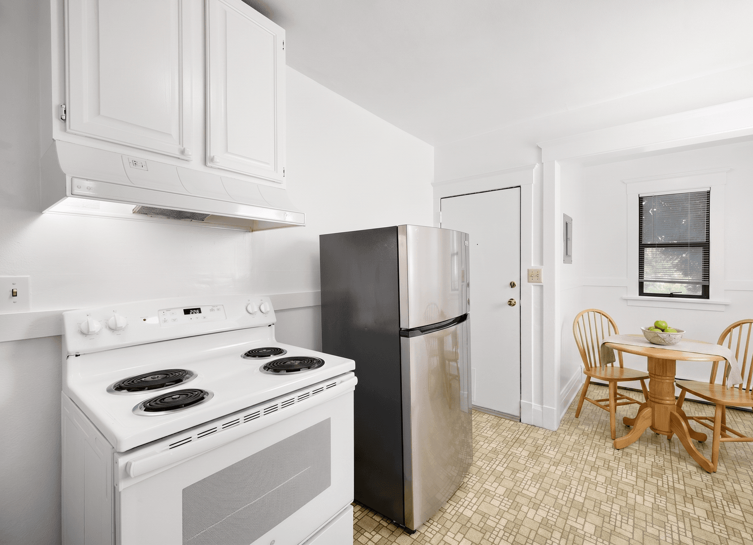 Seattle Apartment: 1132 19th Ave