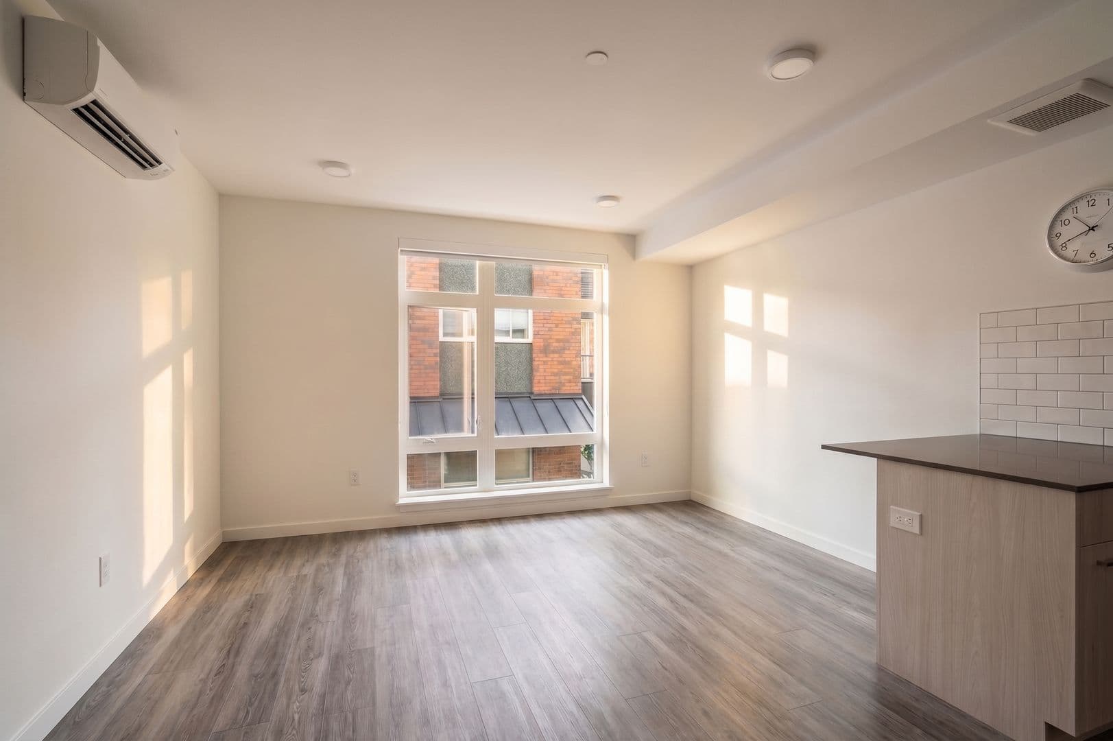 Seattle Apartment: 514 Federal Ave E