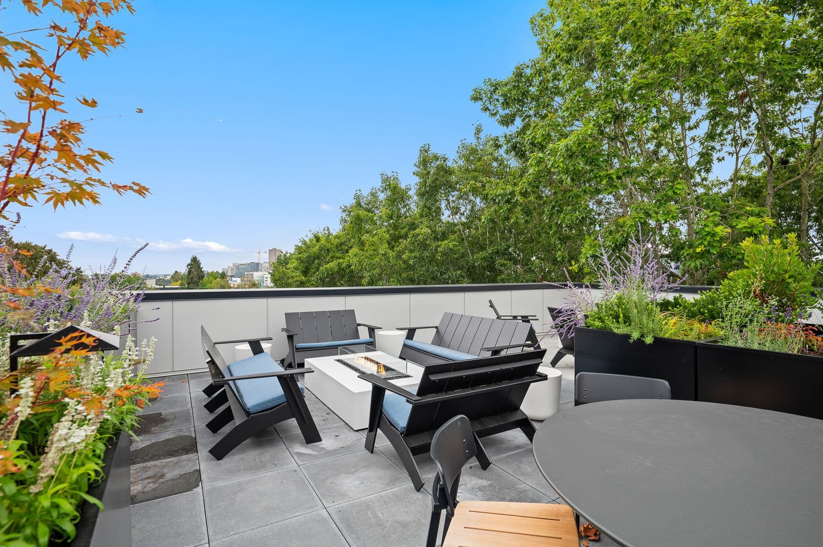 Seattle Apartment: 514 Federal Ave E