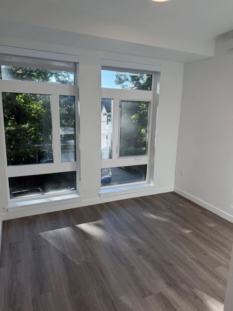 Seattle Apartment: 514 Federal Ave E