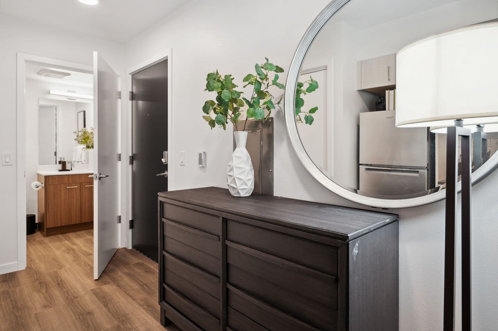 Seattle Apartment: 514 Federal Ave E