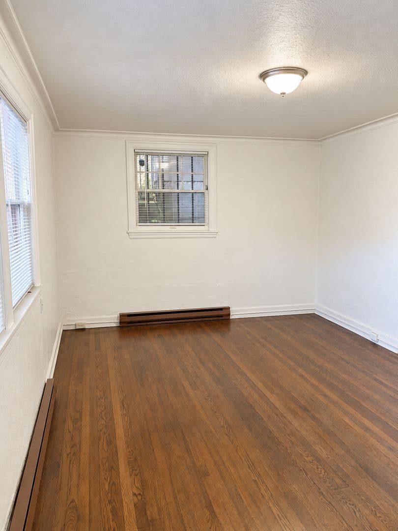 Seattle Apartment: 616 E Thomas St