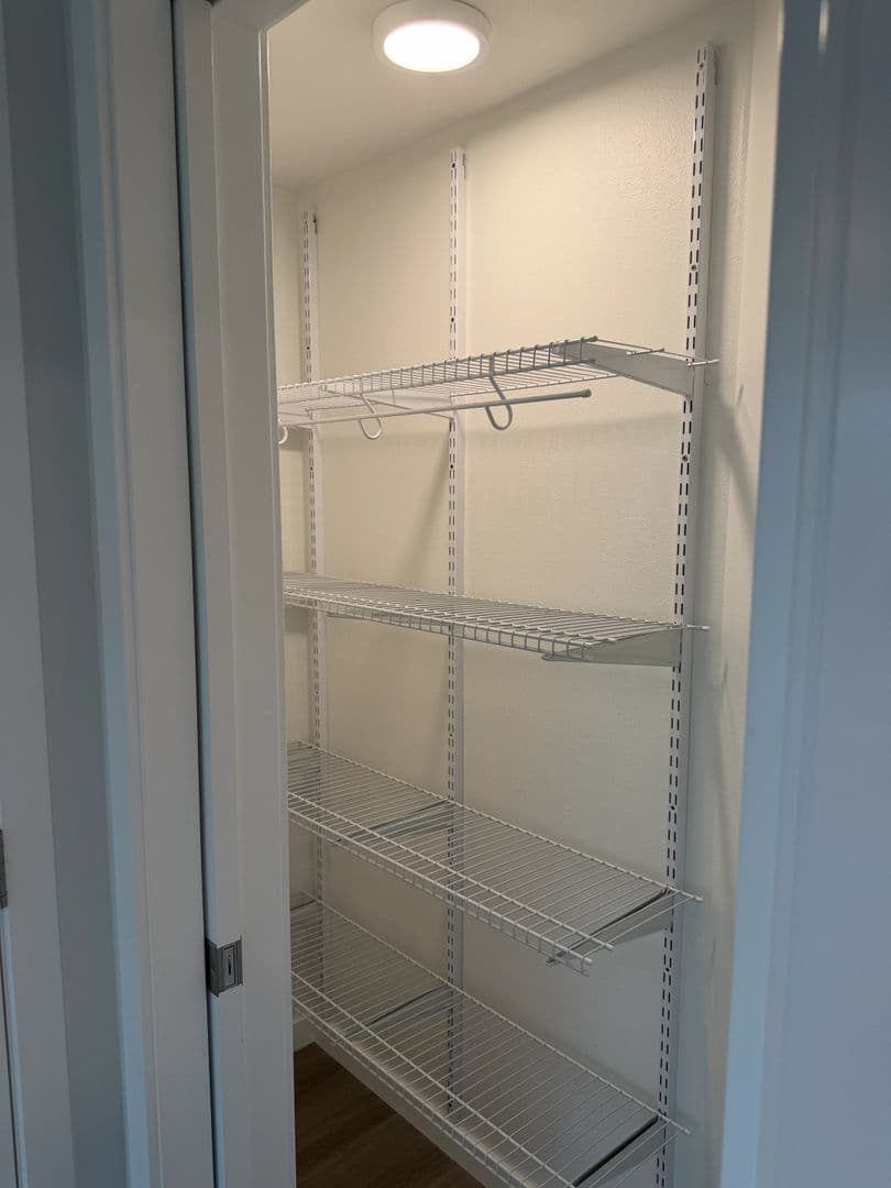 Seattle Apartment: 514 Federal Ave E