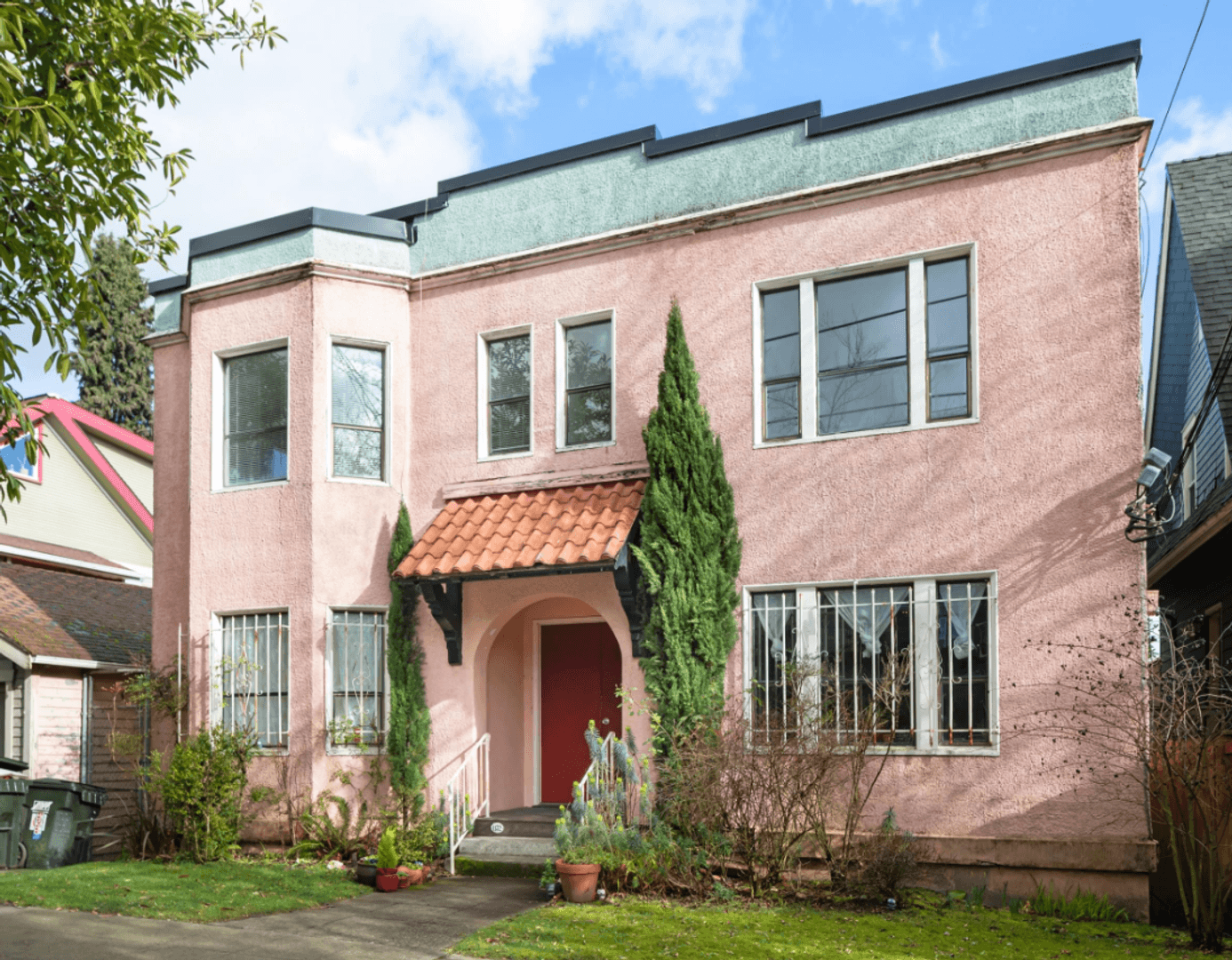 Seattle Apartment: 1132 19th Ave
