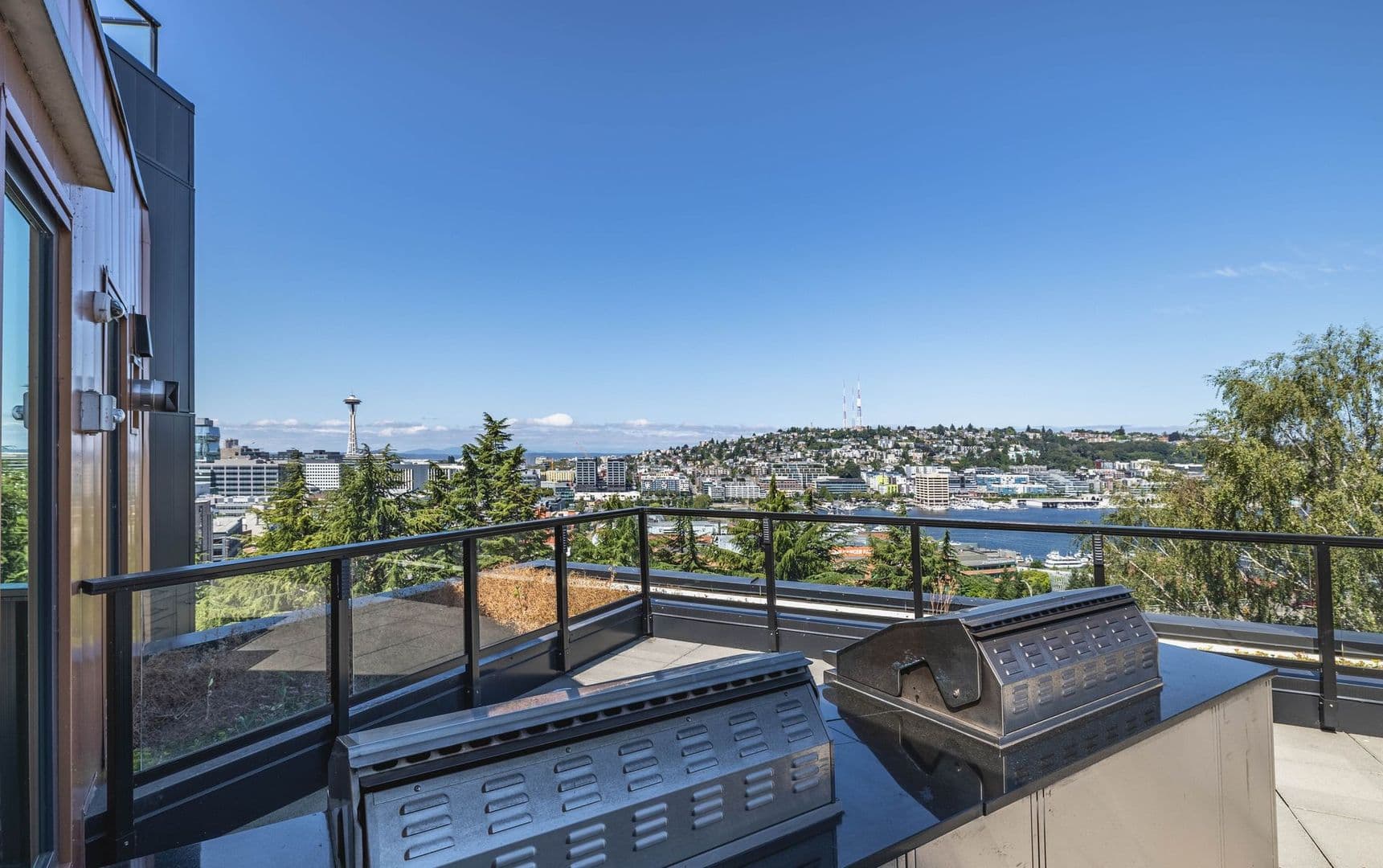 Seattle Apartment: 736 Bellevue Pl E