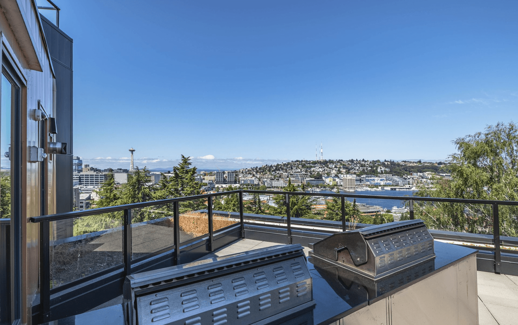 Seattle Apartment: 736 Bellevue Pl E