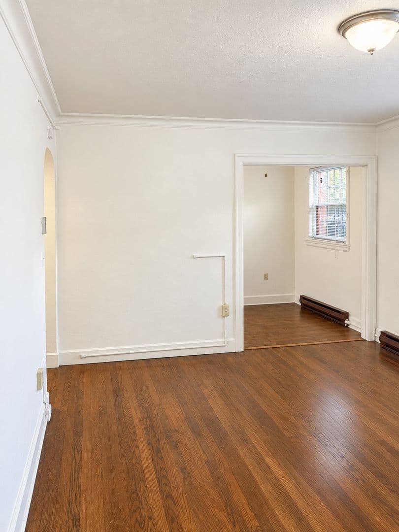 Seattle Apartment: 616 E Thomas St