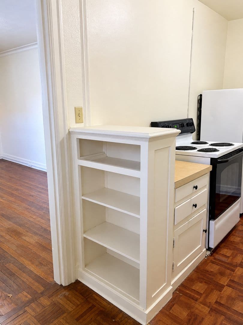 Seattle Apartment: 616 E Thomas St