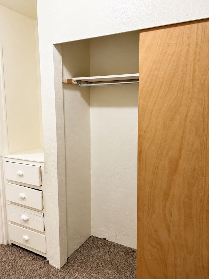Seattle Apartment: 616 E Thomas St