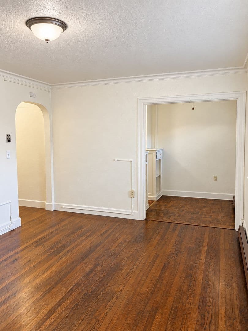 Seattle Apartment: 616 E Thomas St