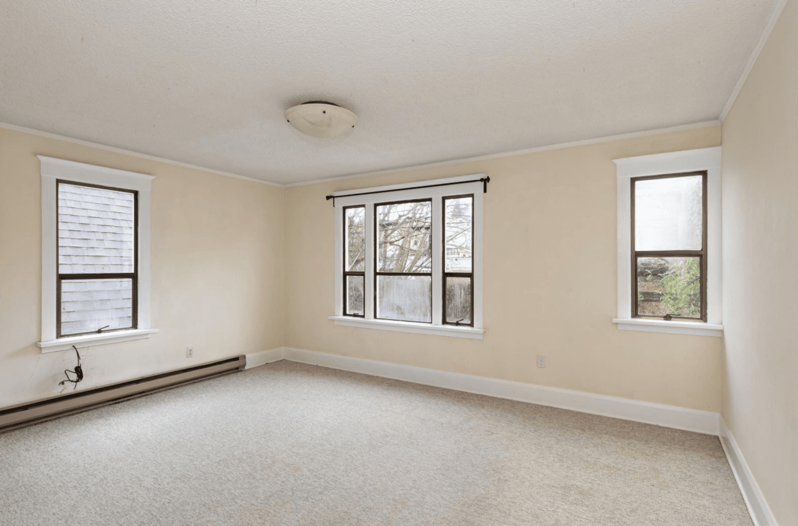 Seattle Apartment: 1132 19th Ave