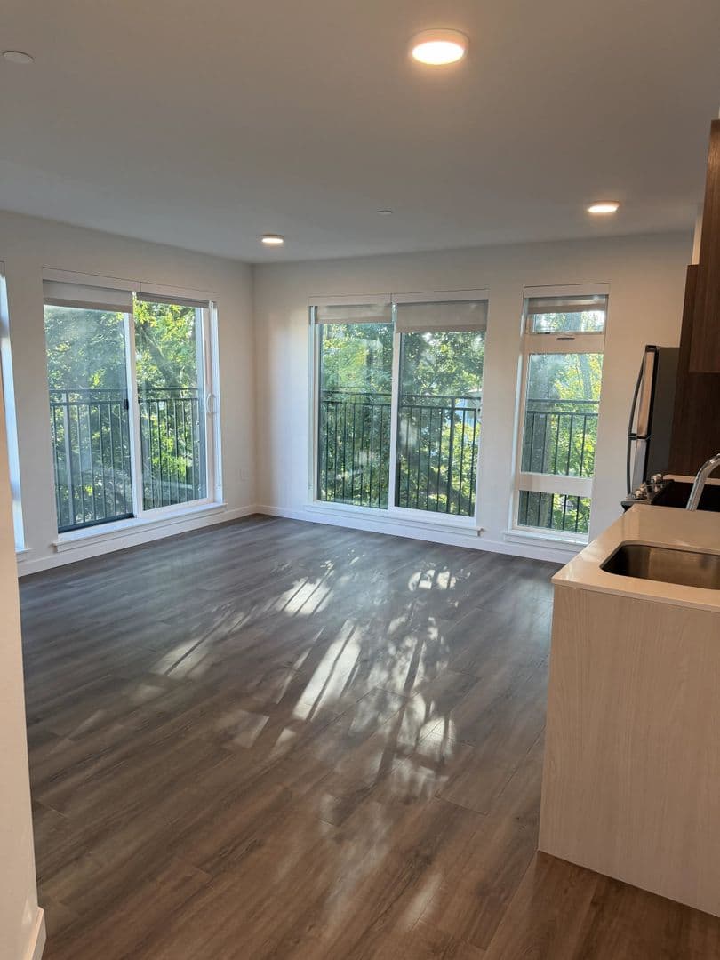Seattle Apartment: 514 Federal Ave E