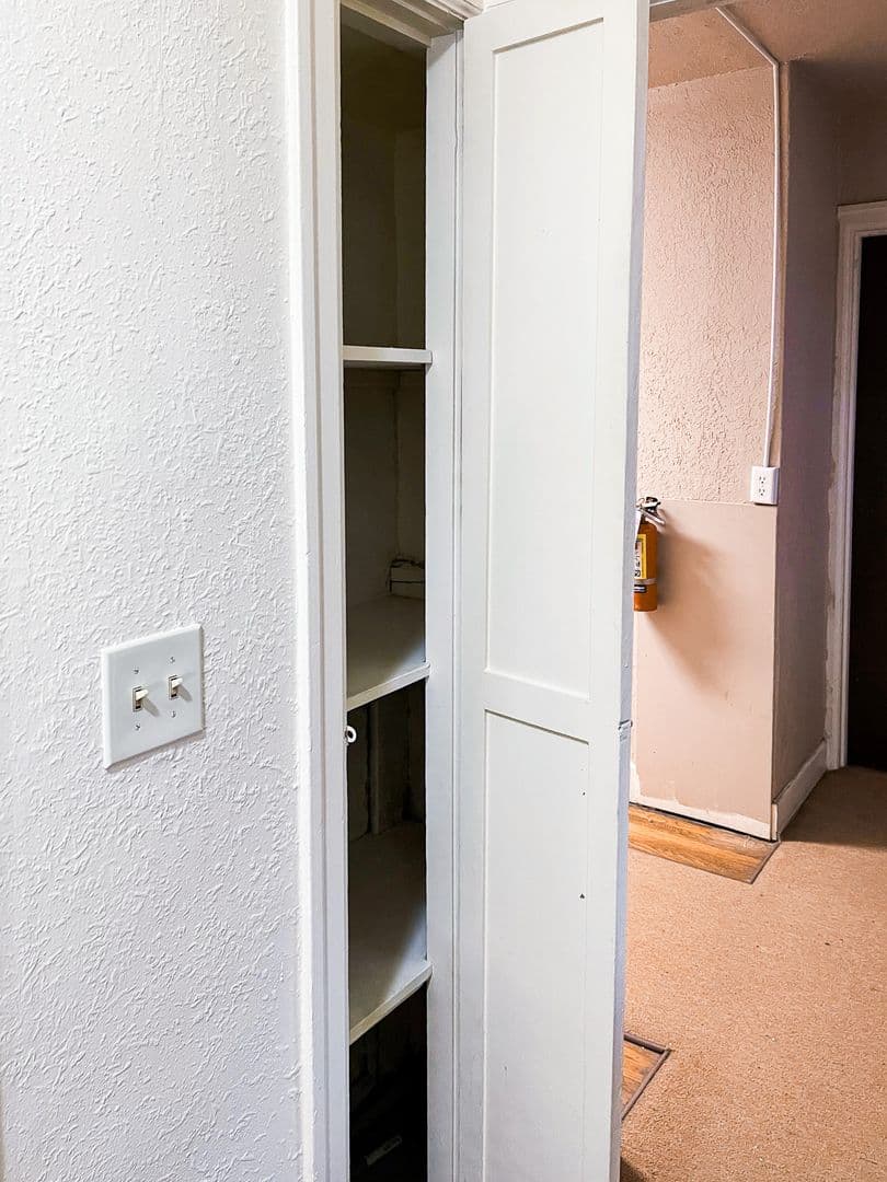 Seattle Apartment: 616 E Thomas St
