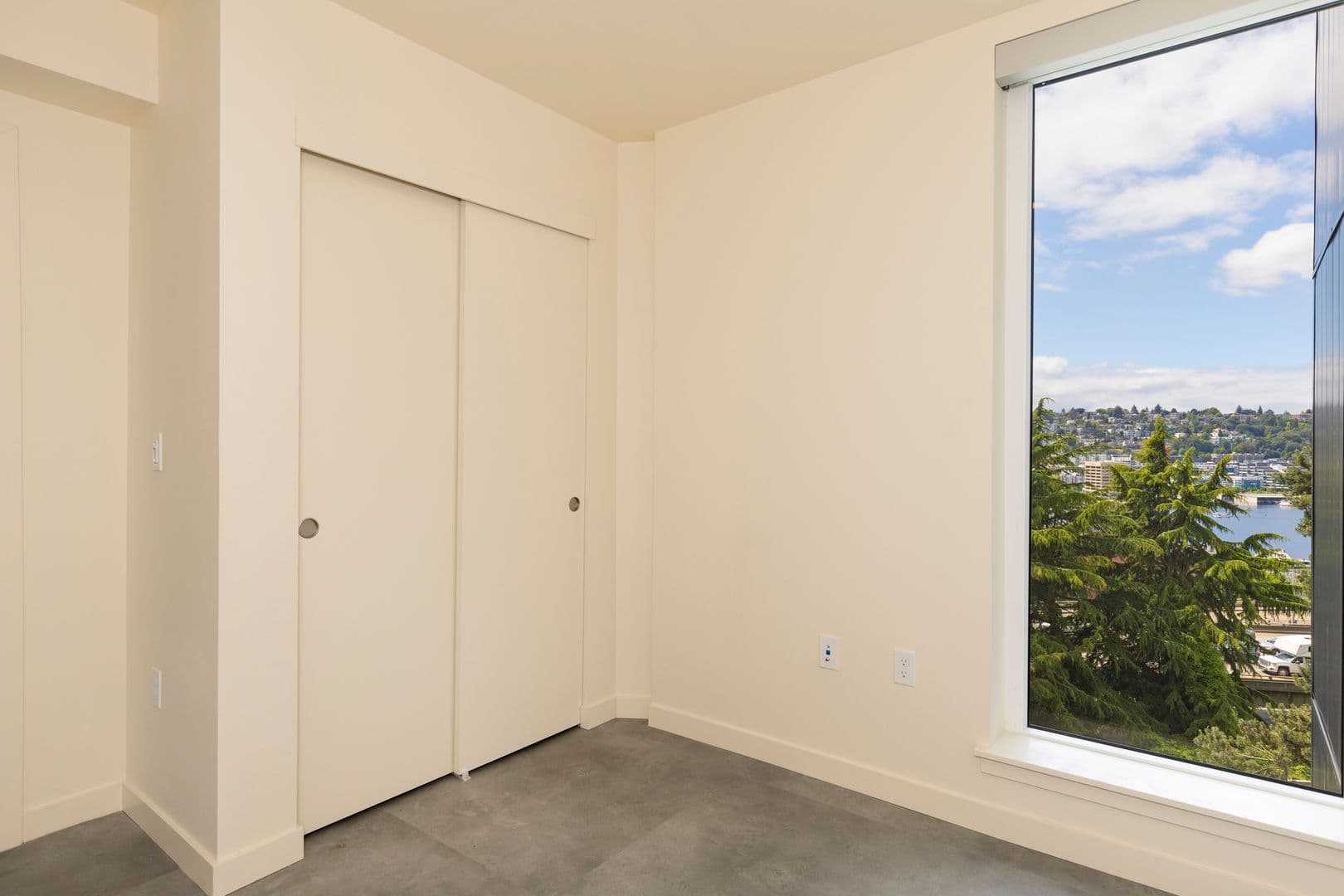 Seattle Apartment: 736 Bellevue Pl E