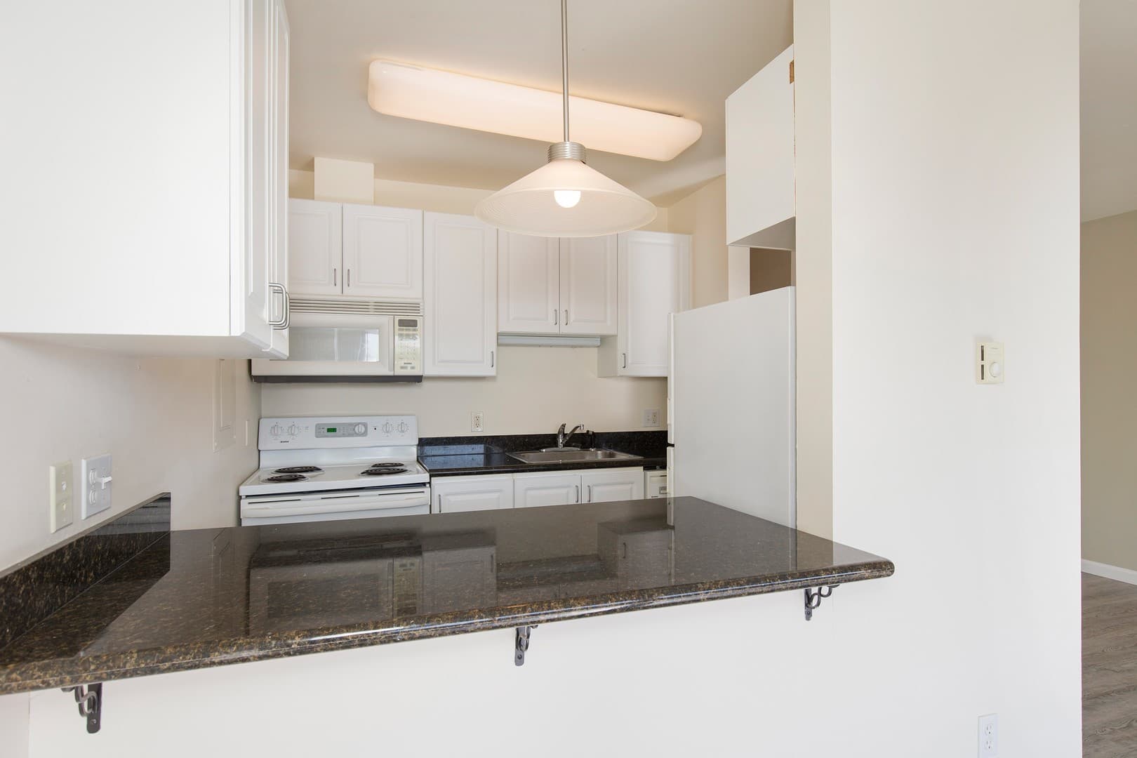 Seattle Apartment: 5210 Russell Avenue NW