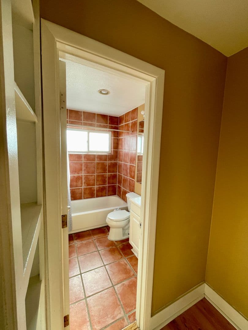Albuquerque Apartment: 116 Harvard SE