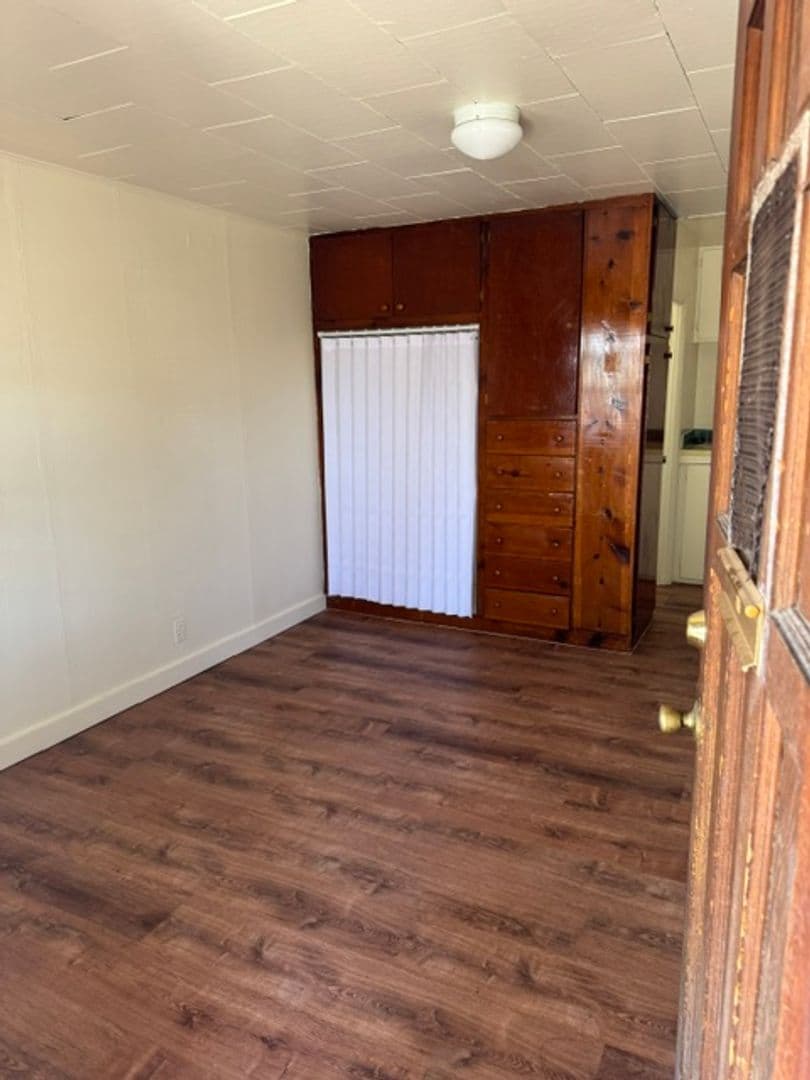 Albuquerque Apartment: 413 & 518 Vassar Dr. SE