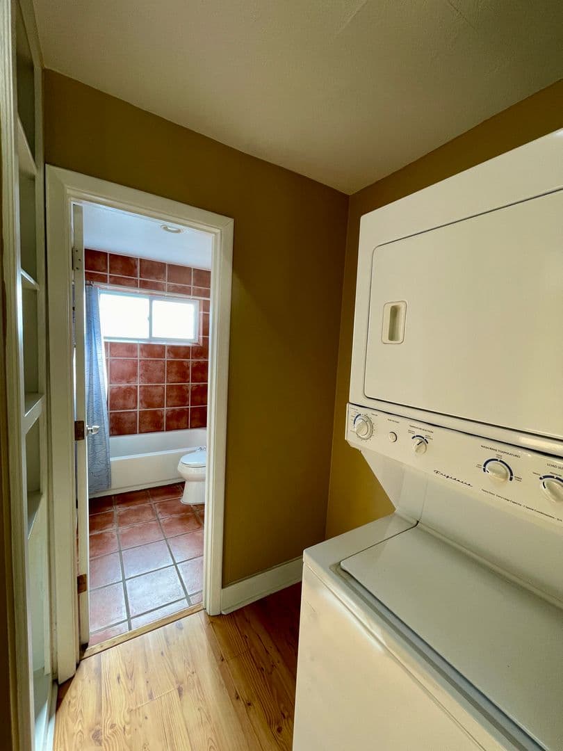 Albuquerque Apartment: 116 Harvard SE