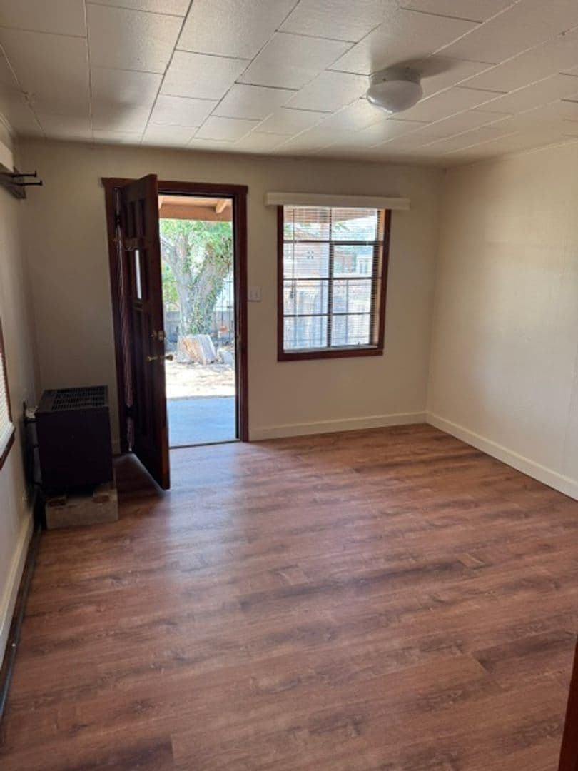 Albuquerque Apartment: 413 & 518 Vassar Dr. SE