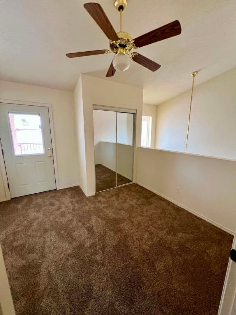 Albuquerque Apartment: 5500 Copper Ave NE