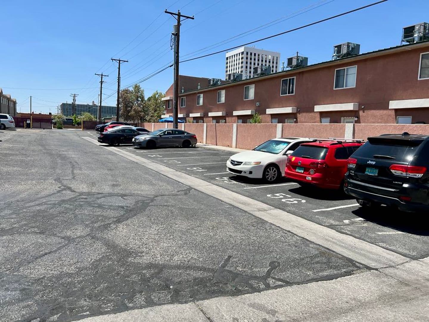 Albuquerque Apartment: 5500 Copper Ave NE