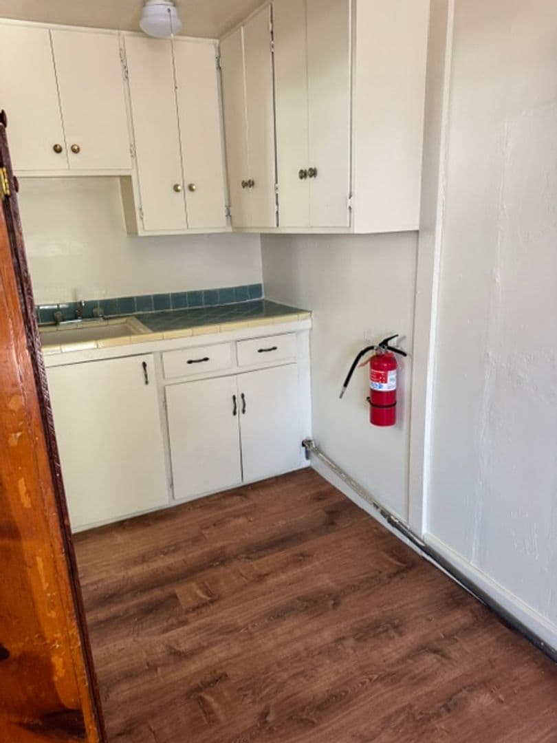 Albuquerque Apartment: 413 & 518 Vassar Dr. SE