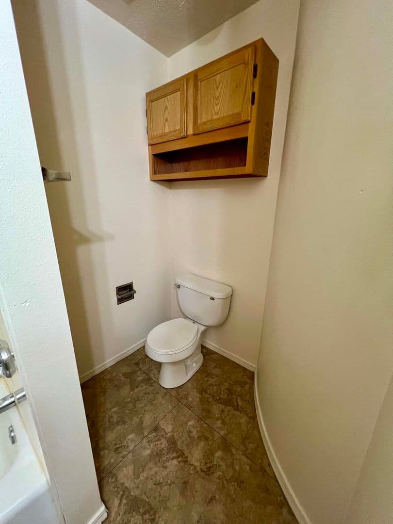 Albuquerque Apartment: 5500 Copper Ave NE