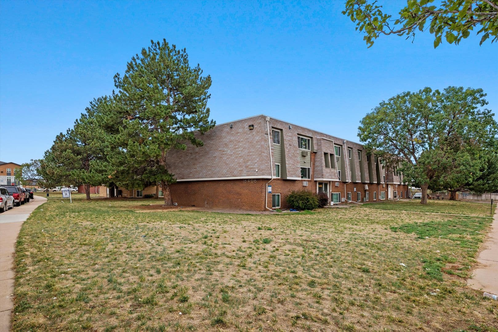 Aurora Apartment: 16300 E. 17th Pl