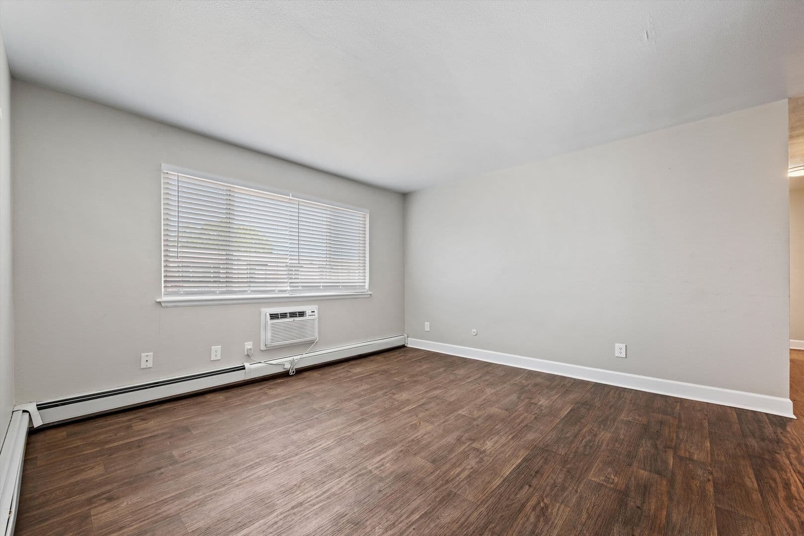Aurora Apartment: 16300 E. 17th Pl