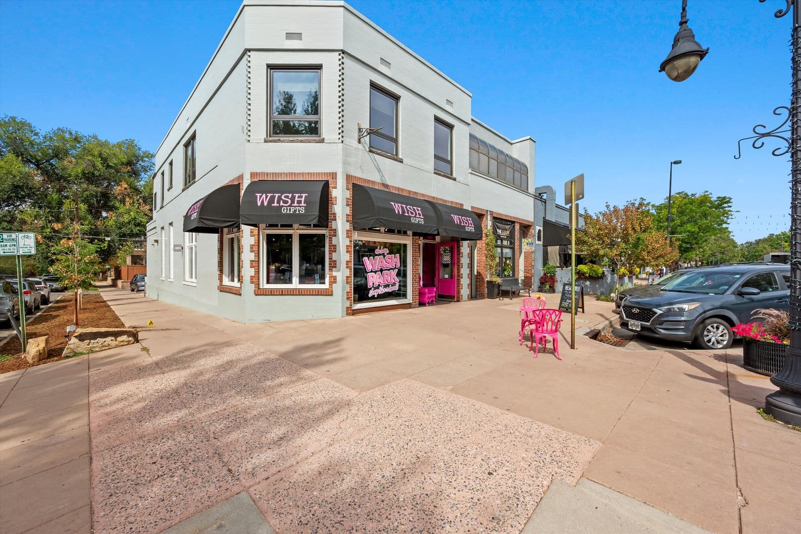 Denver House: 386 S Franklin St