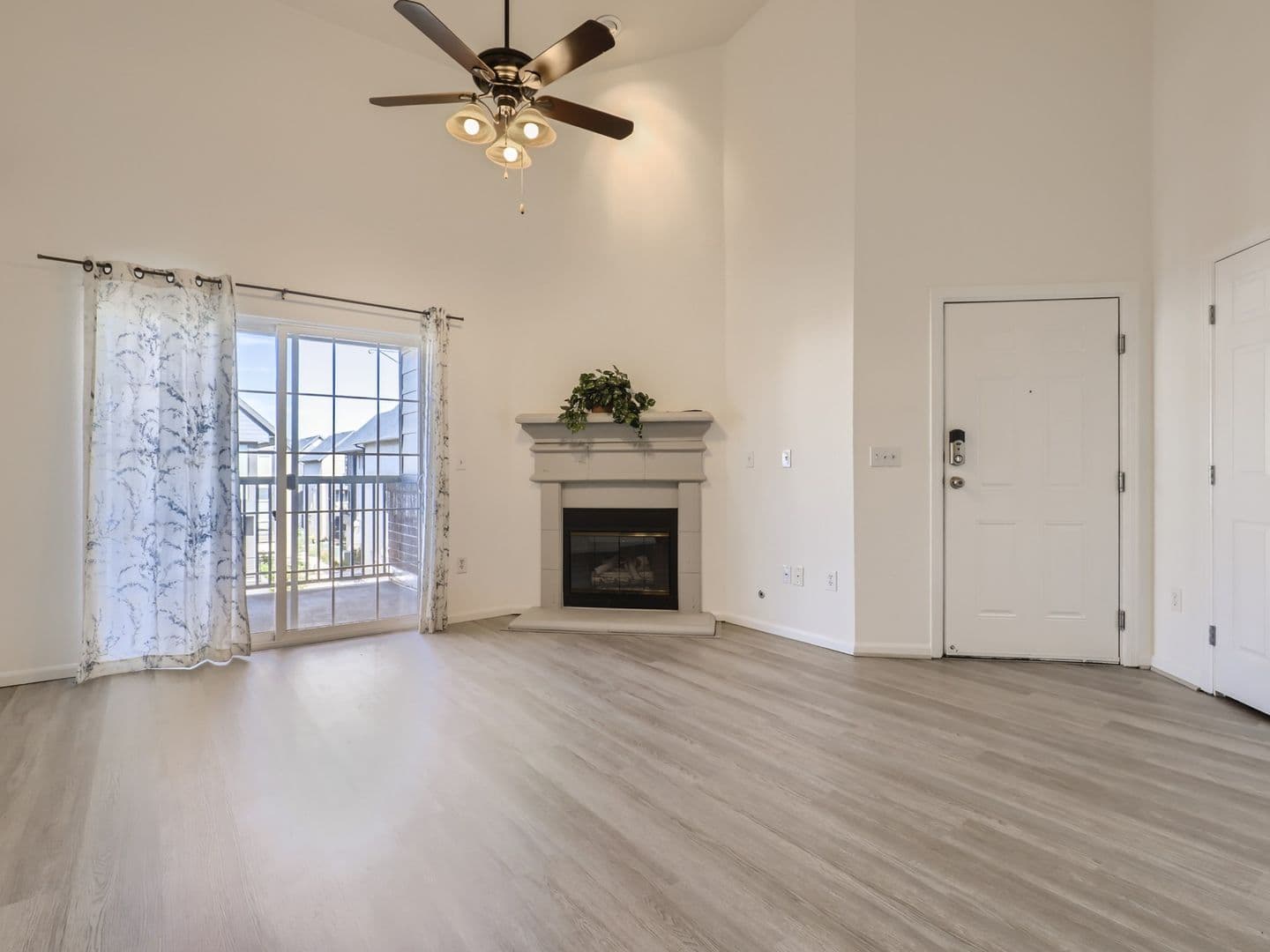 Aurora House: 3872 S. Dallas St Unit #7-303