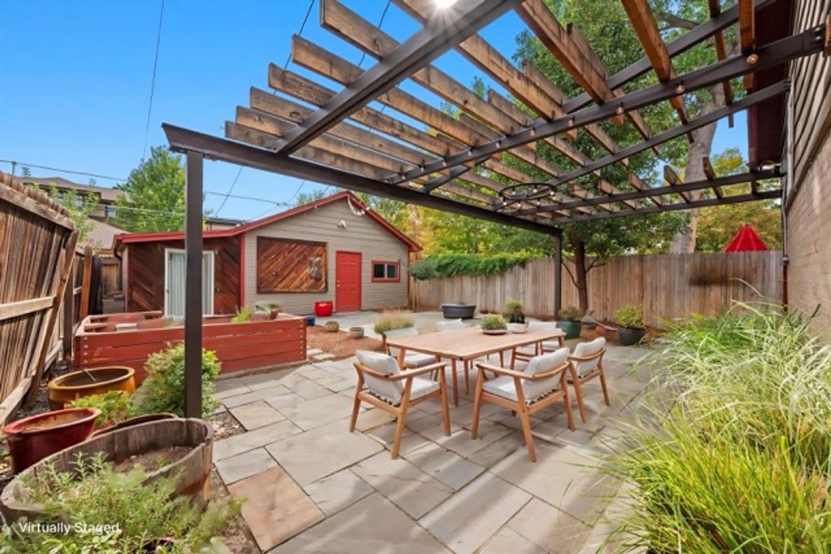 Denver House: 386 S Franklin St