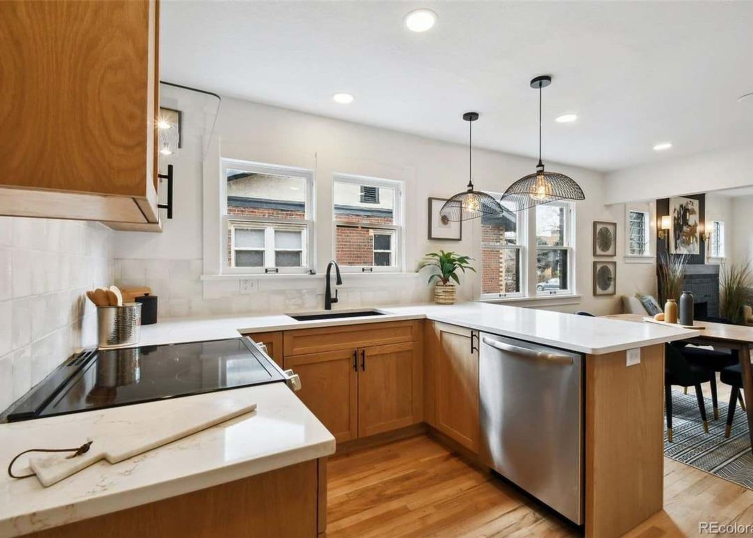 Denver House: 2136 S Lincoln St