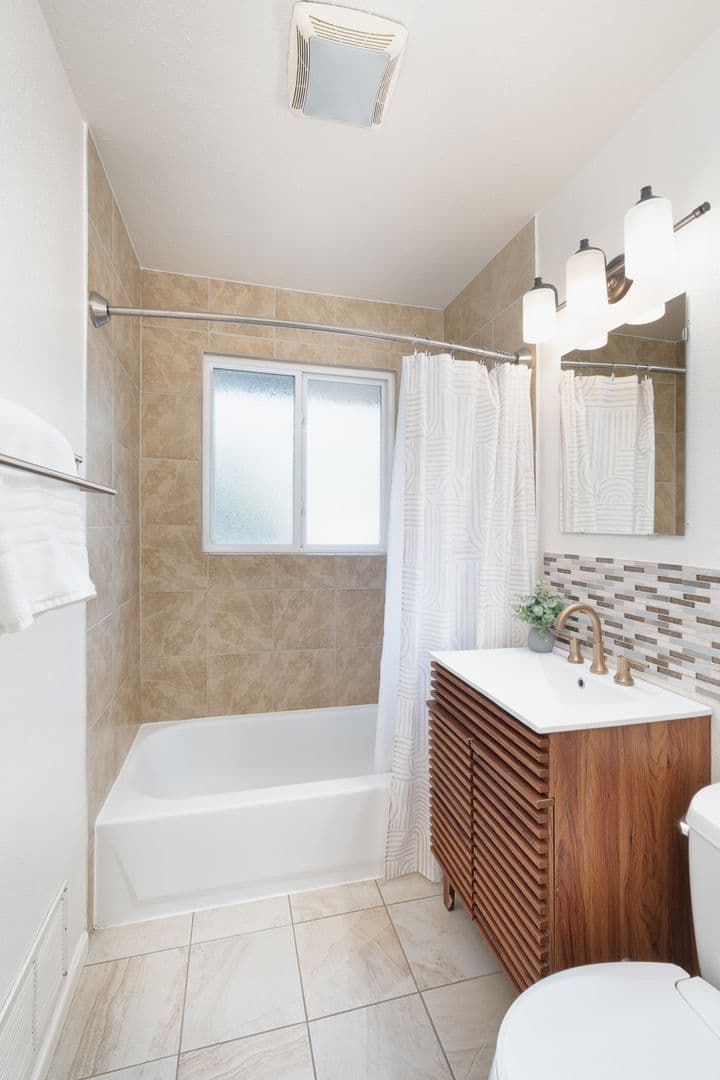 Aurora House: 246 Lansing St