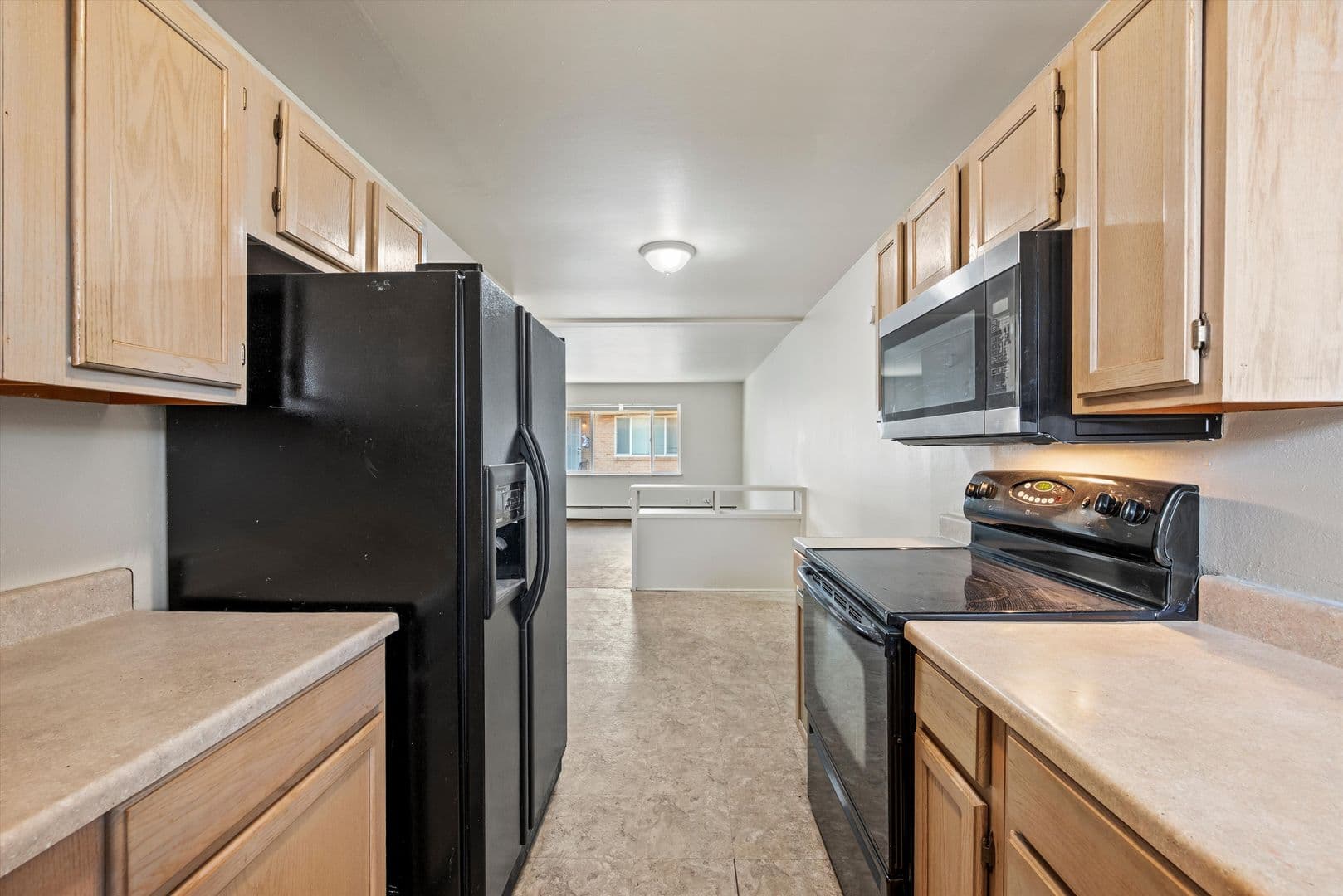 Aurora Condo: 1725 Chester St - 3
