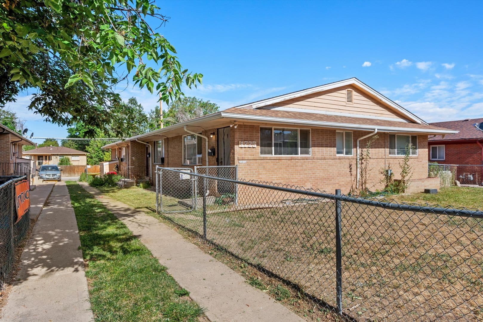 Aurora Condo: 1725 Chester St - 3