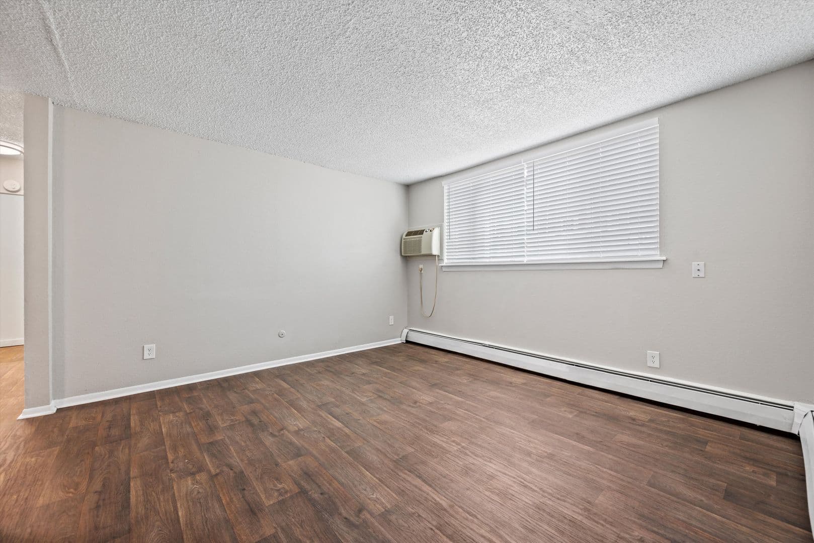 Aurora Apartment: 16300 E. 17th Pl