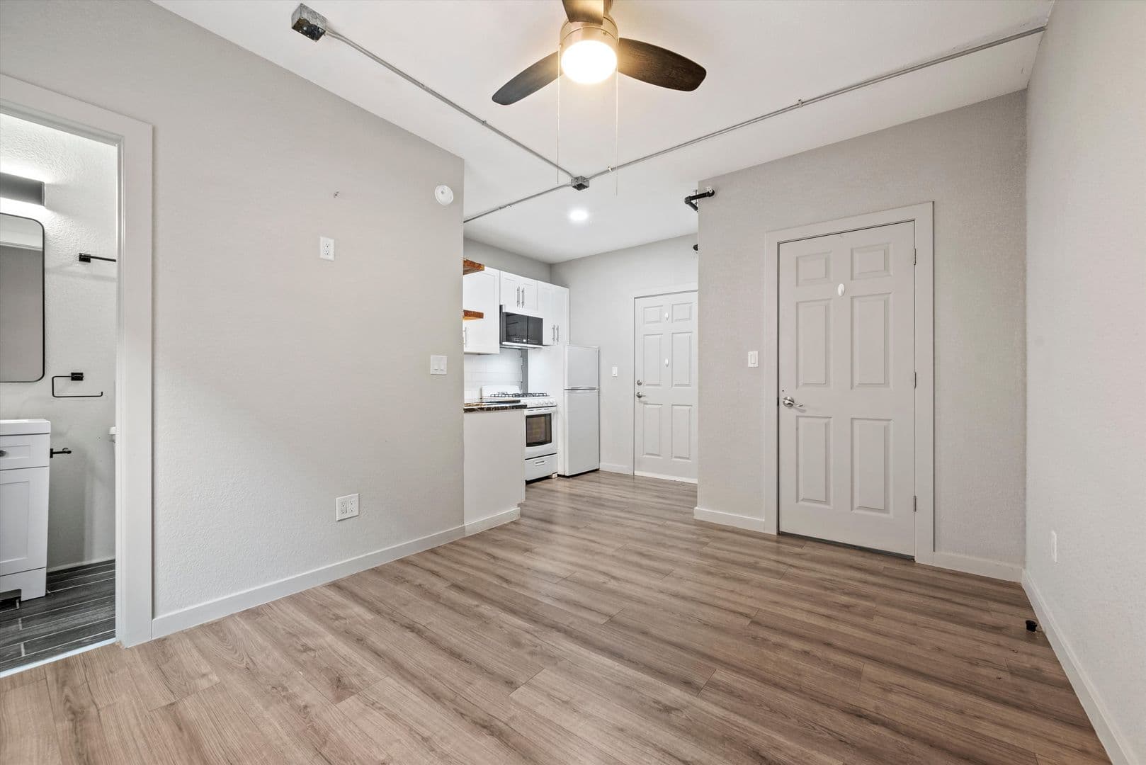 Denver Apartment: 1272 N Pennsylvania Street