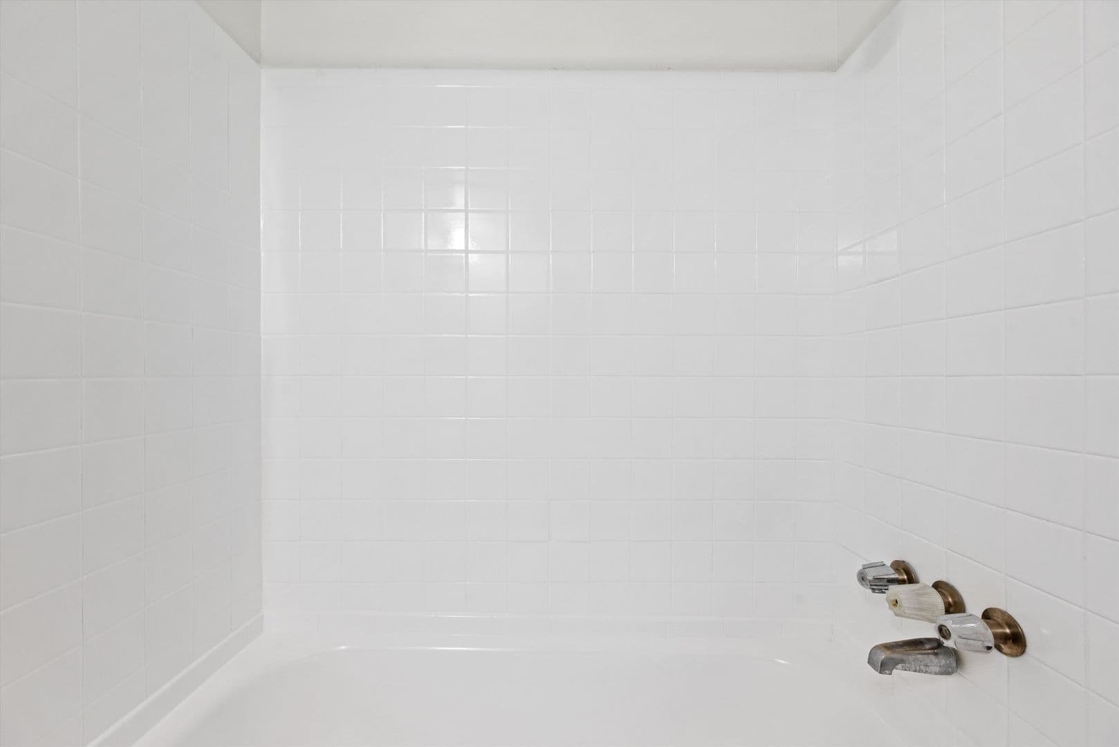 Aurora Apartment: 16300 E. 17th Pl